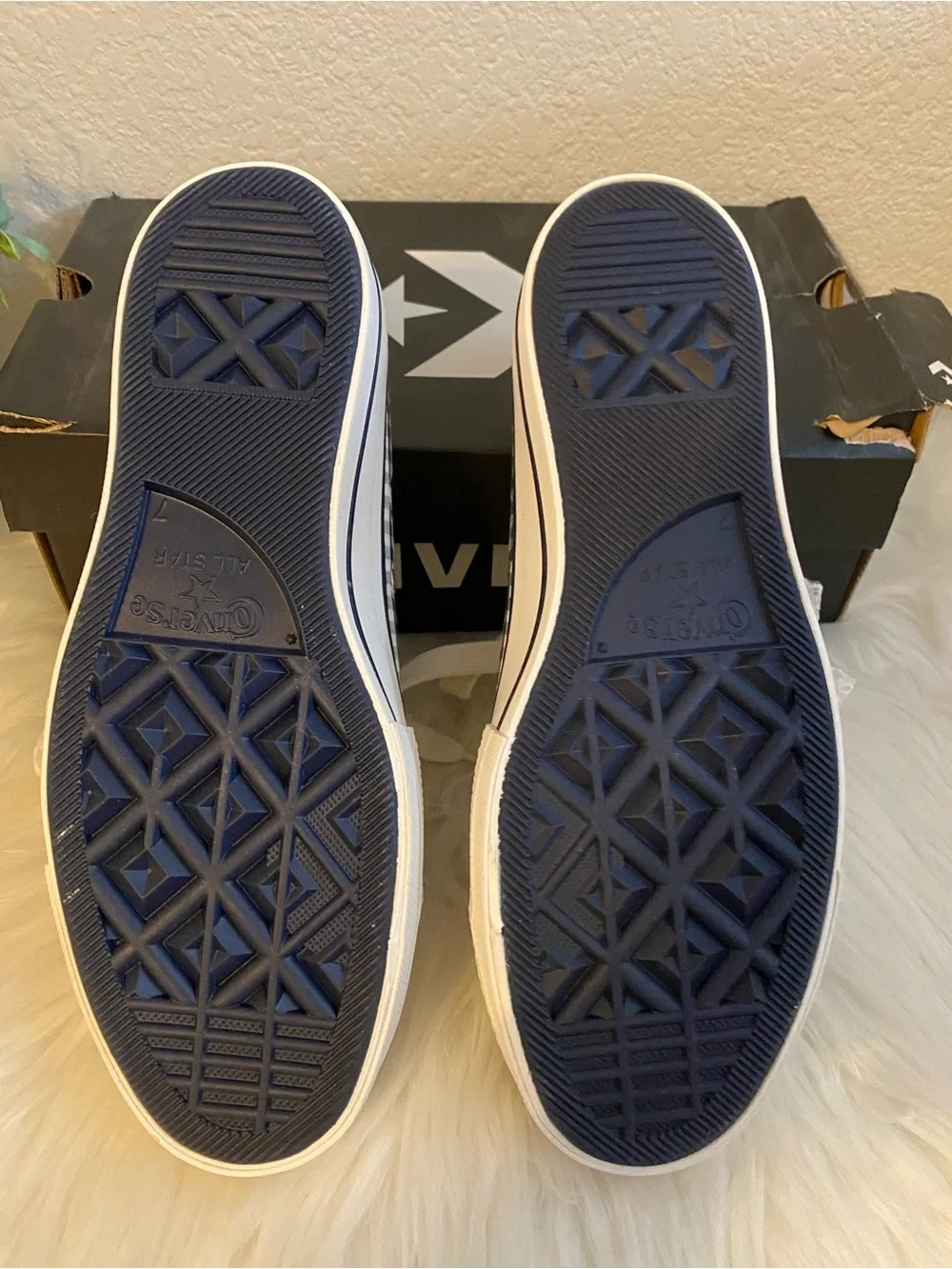 Converse Navy Gingham Plaid Low Top Sneakers - NEW